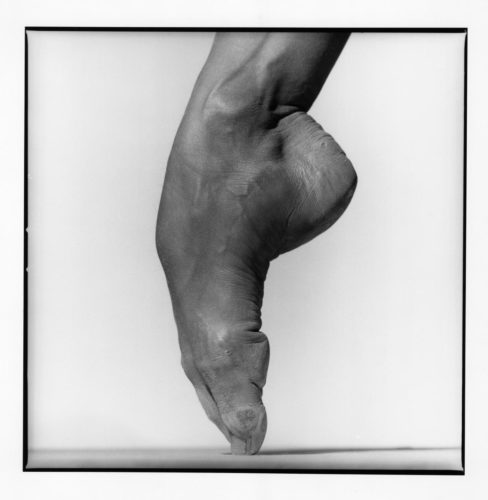 GILLES TAPIE Pied de Sylvie Guillem, Paris, 1989